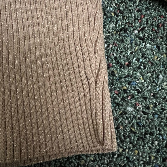 FOREVER 21 Nude Beige Tan Camel Cropped Ribbed Cardigan Sweater Top Shirt Sz M - Picture 15 of 16